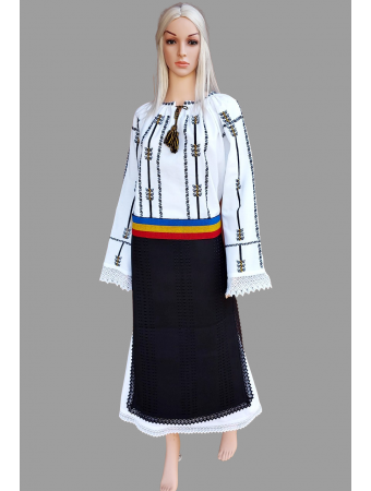 Costum traditional femeie COD 2092
