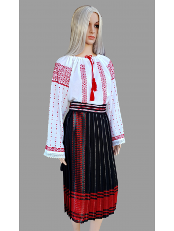 Costum traditional femeie COD 2015