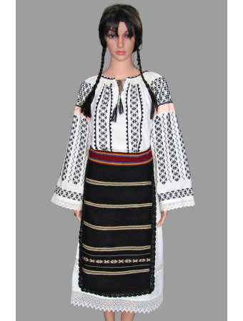 Costum traditional femeie COD 2036