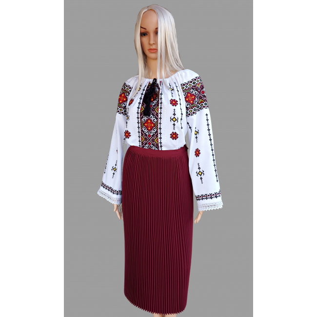 Costum traditional femeie COD 2076
